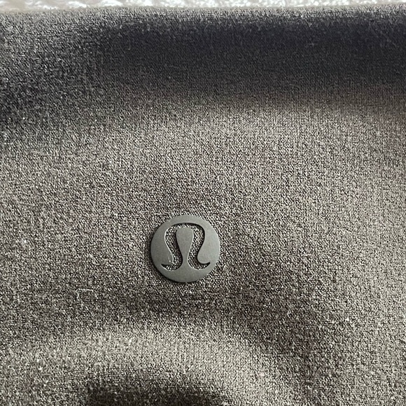 lululemon athletica Pants - Lululemon Performance Leggings with leg design